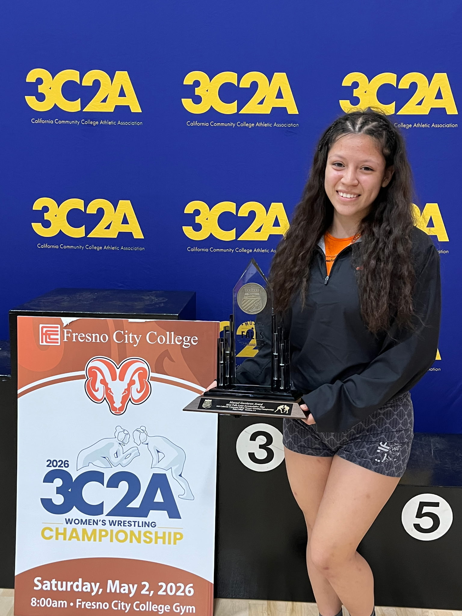 Alexandra Loretto Earns All-American Honors, Wins Manuel Gorriaran Award